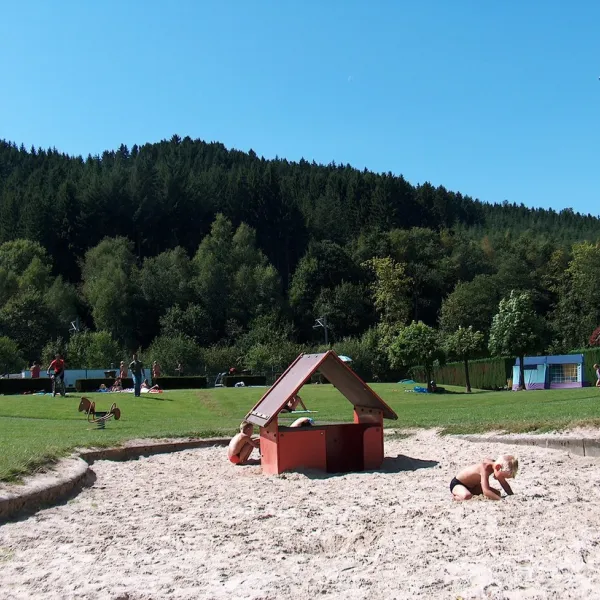 camping-les-neufs-pres-grand-halleux-ocewn