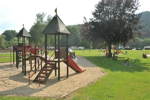 camping-les-neufs-pres-grand-halleux-t4728