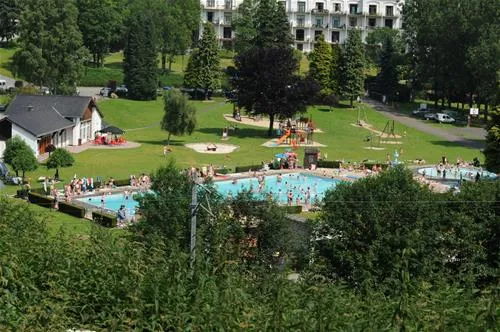 camping-les-neufs-pres-grand-halleux-vehty