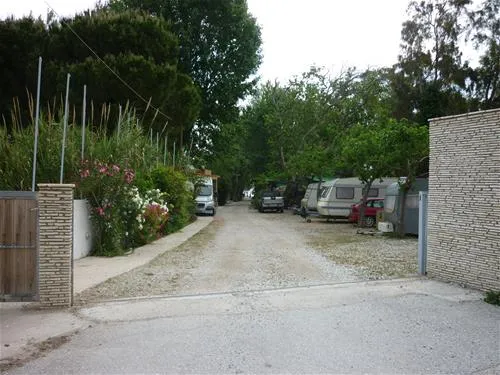 akrata-beach-camping-porovitsaakrata-gone2