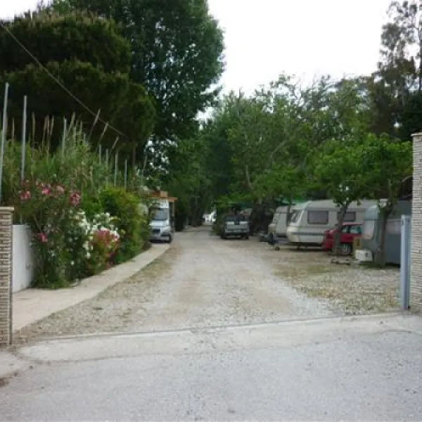 akrata-beach-camping-porovitsaakrata-gone2