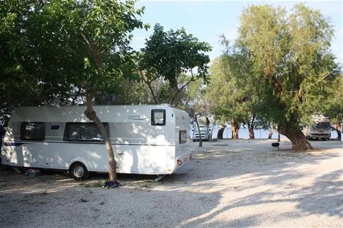 akrata-beach-camping-porovitsaakrata-lnlrx