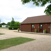 hill-farm-caravan-park-romsey-fhwpy