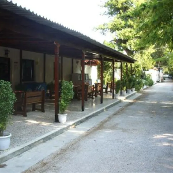 campsite-assini-beach-assini-plakadrepanon-0bgri