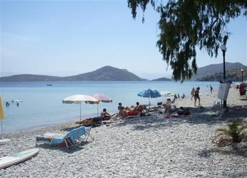 campsite-assini-beach-assini-plakadrepanon-filgy