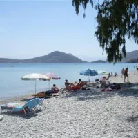 campsite-assini-beach-assini-plakadrepanon-filgy