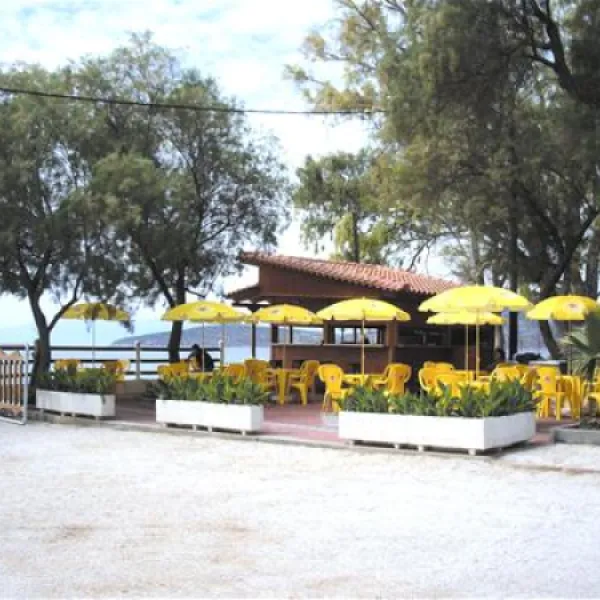 campsite-assini-beach-assini-plakadrepanon-qz0rw