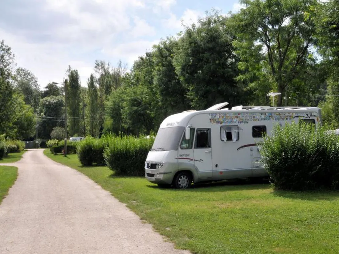 camping-municipal-les-bords-du-loing-souppes-sur-loing-q5t0s