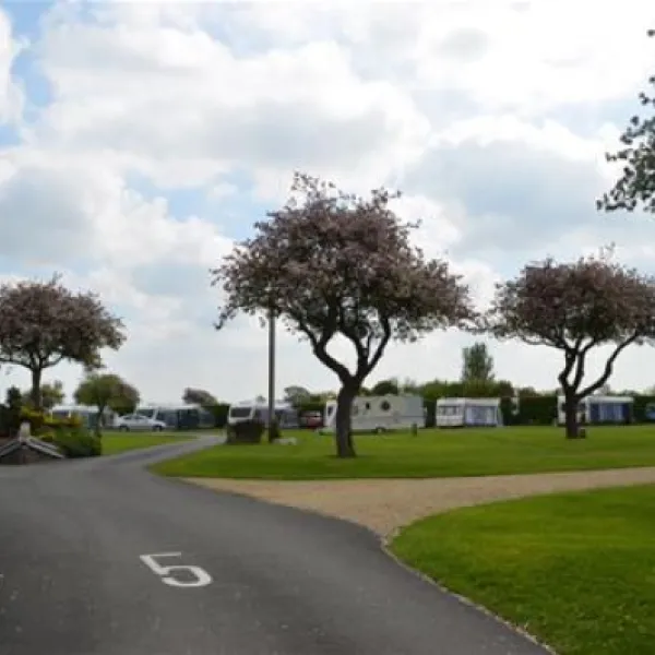kings-green-caravan-park-worcestershire-vwxb7