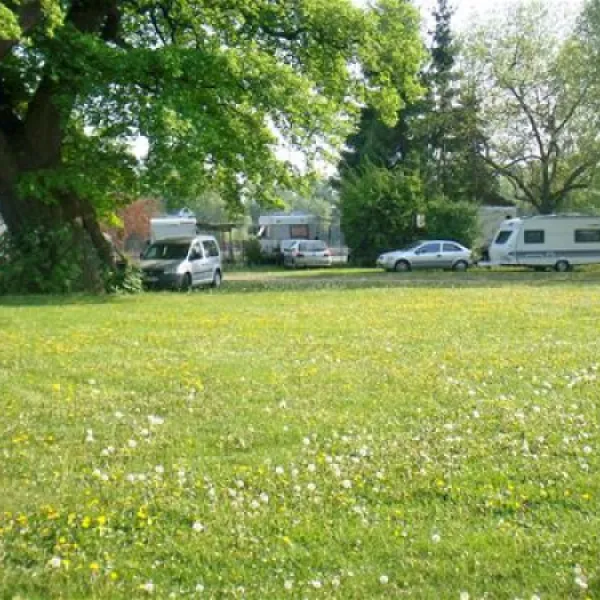 rheingau-campingplatz-eltville-hattenheim-a8hdw