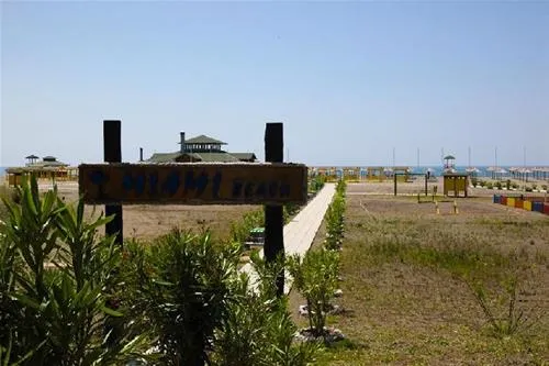 miami-autocamp-ulcinj-crvma