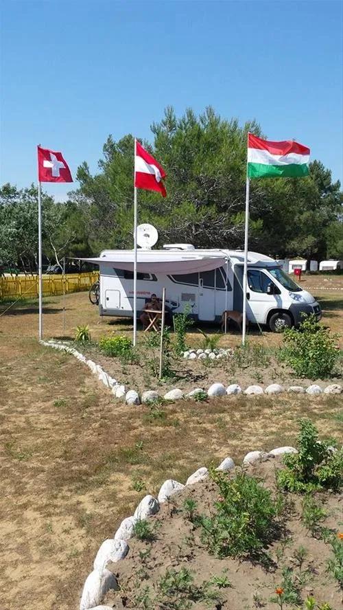 miami-autocamp-ulcinj-yo5lv