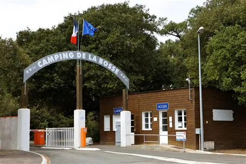 camping-municipal-la-bosse-l-epine-hkiit