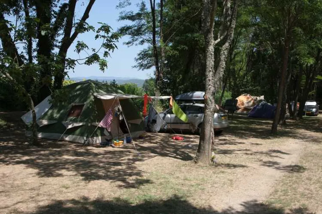 camping-les-oliviers-st-pauletdecaisson-ysu88