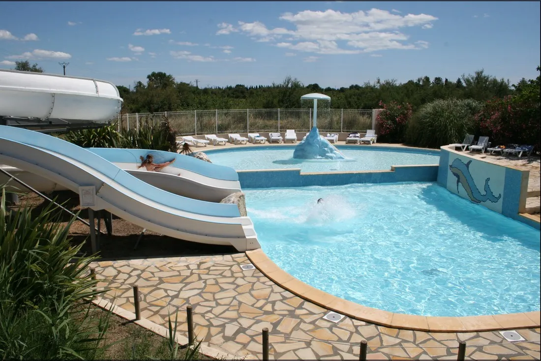camping-fleur-de-camargue-aigues-mortes-b9rxr