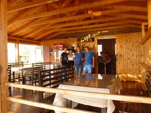 camping-lake-shkodra-resort-albania-omaregrile-vrake-7zbn7
