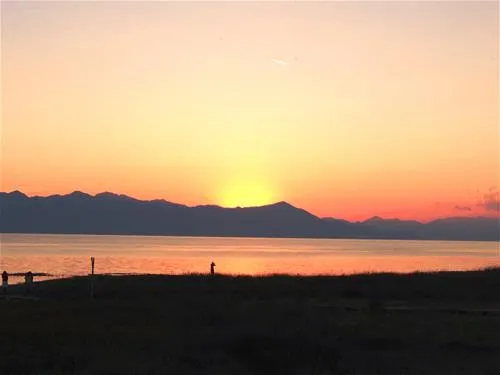 camping-lake-shkodra-resort-albania-omaregrile-vrake-fy5dc