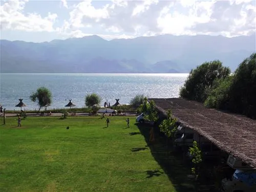camping-lake-shkodra-resort-albania-omaregrile-vrake-kg8bp