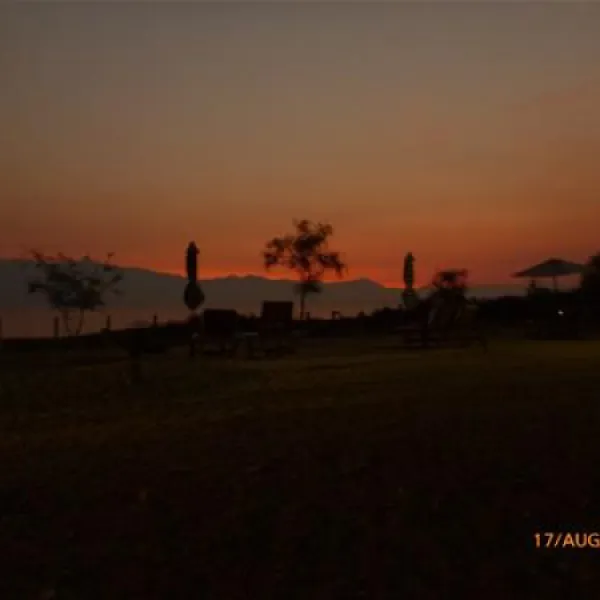 camping-lake-shkodra-resort-albania-omaregrile-vrake-ooztq