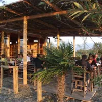 camping-lake-shkodra-resort-albania-omaregrile-vrake-y52dp