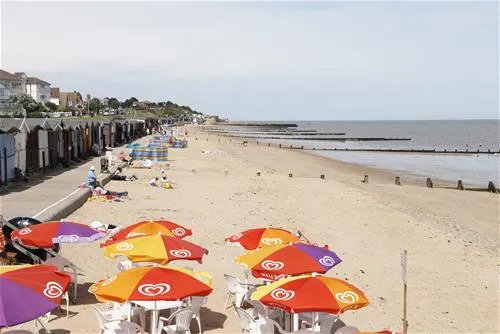 naze-marine-holiday-park-walton-on-the-naze-svxie