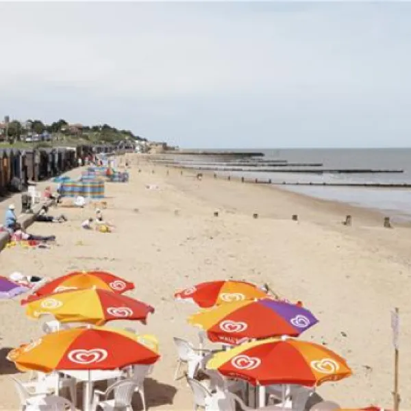 naze-marine-holiday-park-walton-on-the-naze-svxie