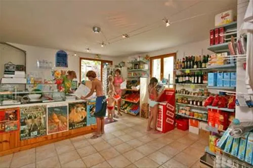 camping-au-ptit-bonheur-peyrillac-kyauj