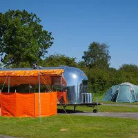 cakes-and-ale-park-theberton-qzcmg