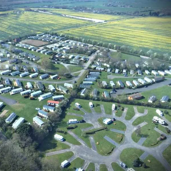 cakes-and-ale-park-theberton-yrd4t