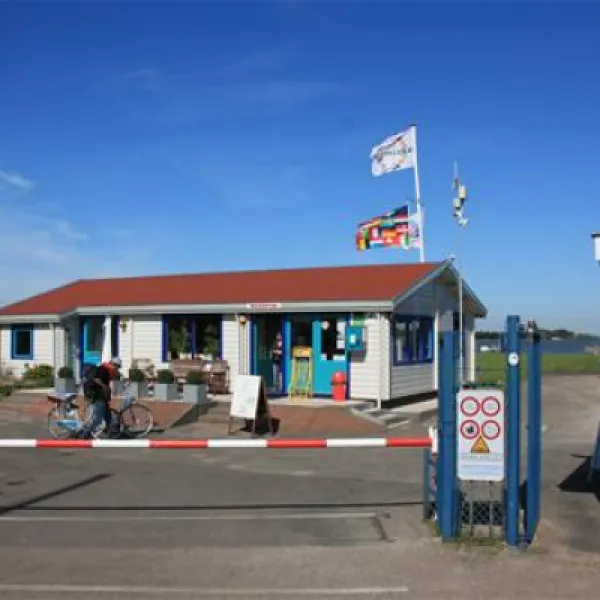 camping-strandbad-edam-edam-fnm7b
