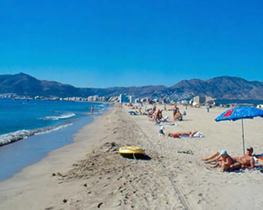 castell-mar-castello-dempurias-tc9s8