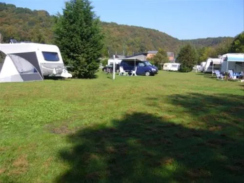 camping-international-bomal-sur-ourthe-em9m2