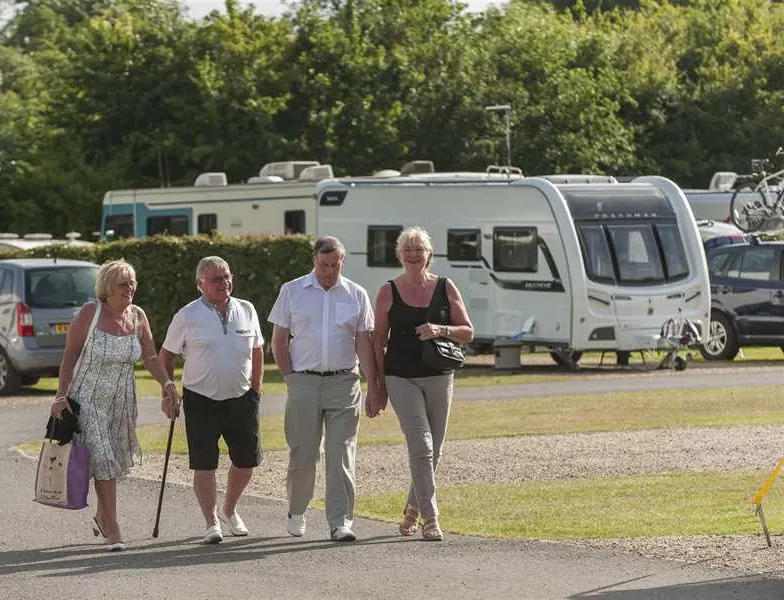 canterbury-club-site-bekesbourne-b9mgp