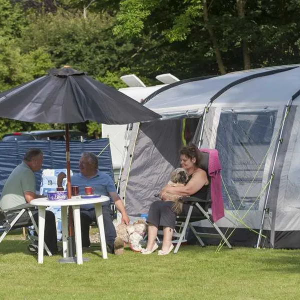 canterbury-club-site-bekesbourne-llqgp