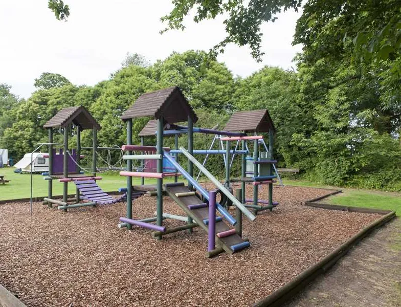 canterbury-club-site-bekesbourne-xiw7t