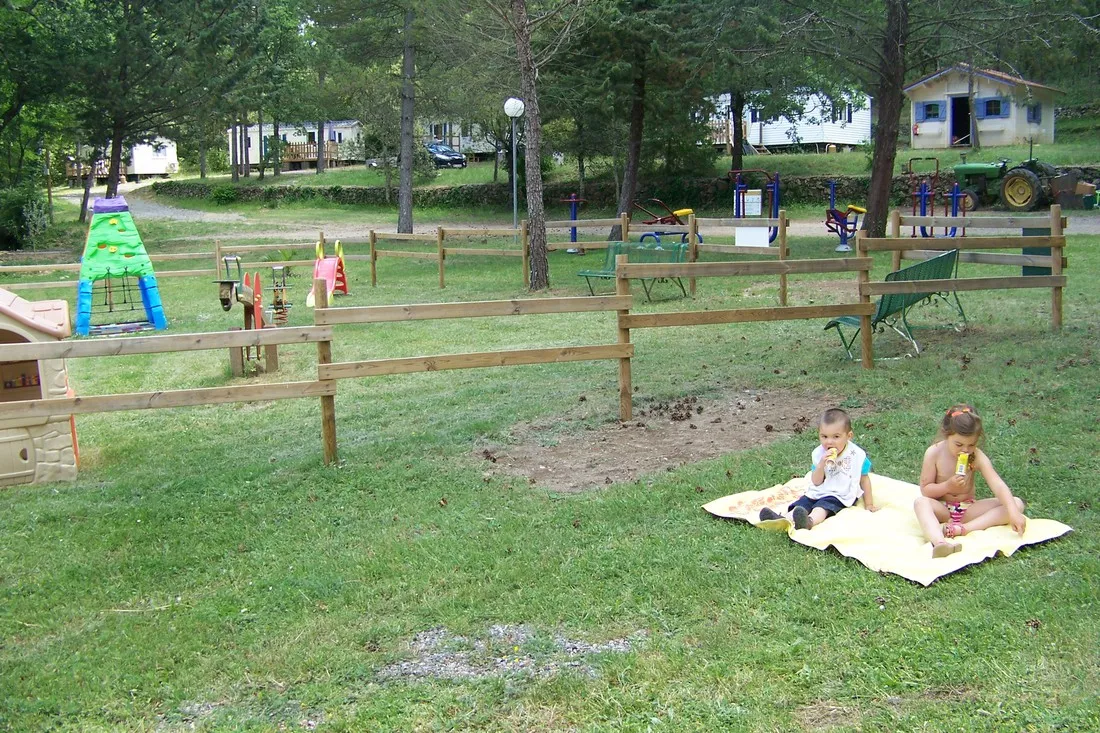 camping-le-graniers-monoblet-z9guu