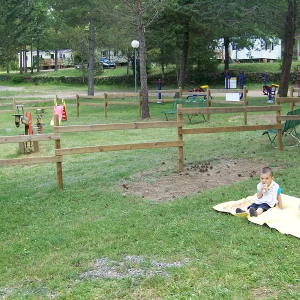 camping-le-graniers-monoblet-z9guu