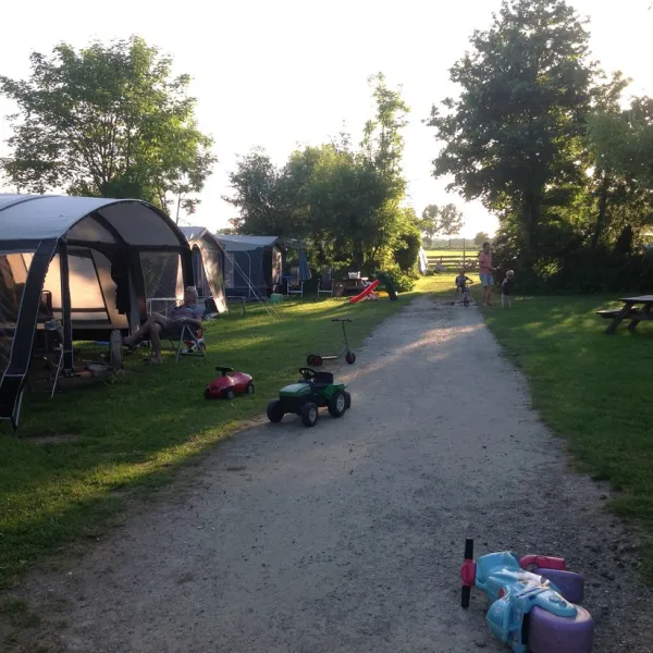 camping-kaasboerderij-rustdam-zoeterwoude-cvce5