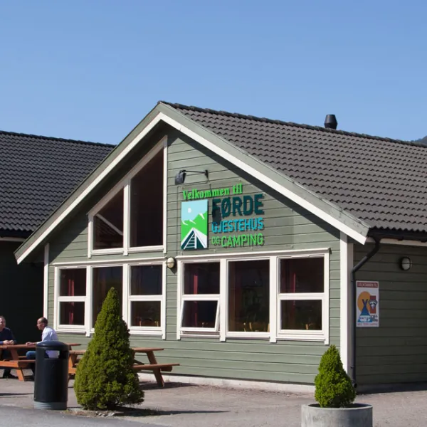 frde-gjestehus-og-camping-frde-srh6l