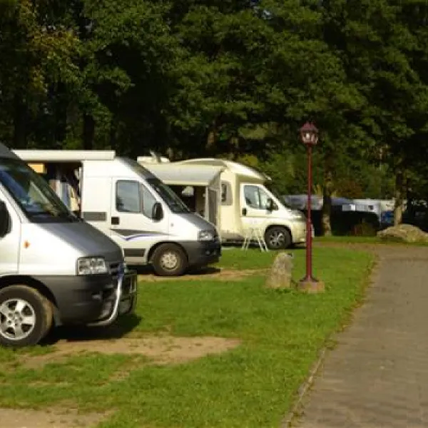 camping-clausensee-waldfischbachburgalben-faelb