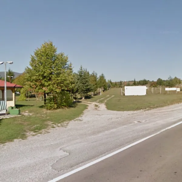 camping-licka-kapa-titova-korenica-hu85s