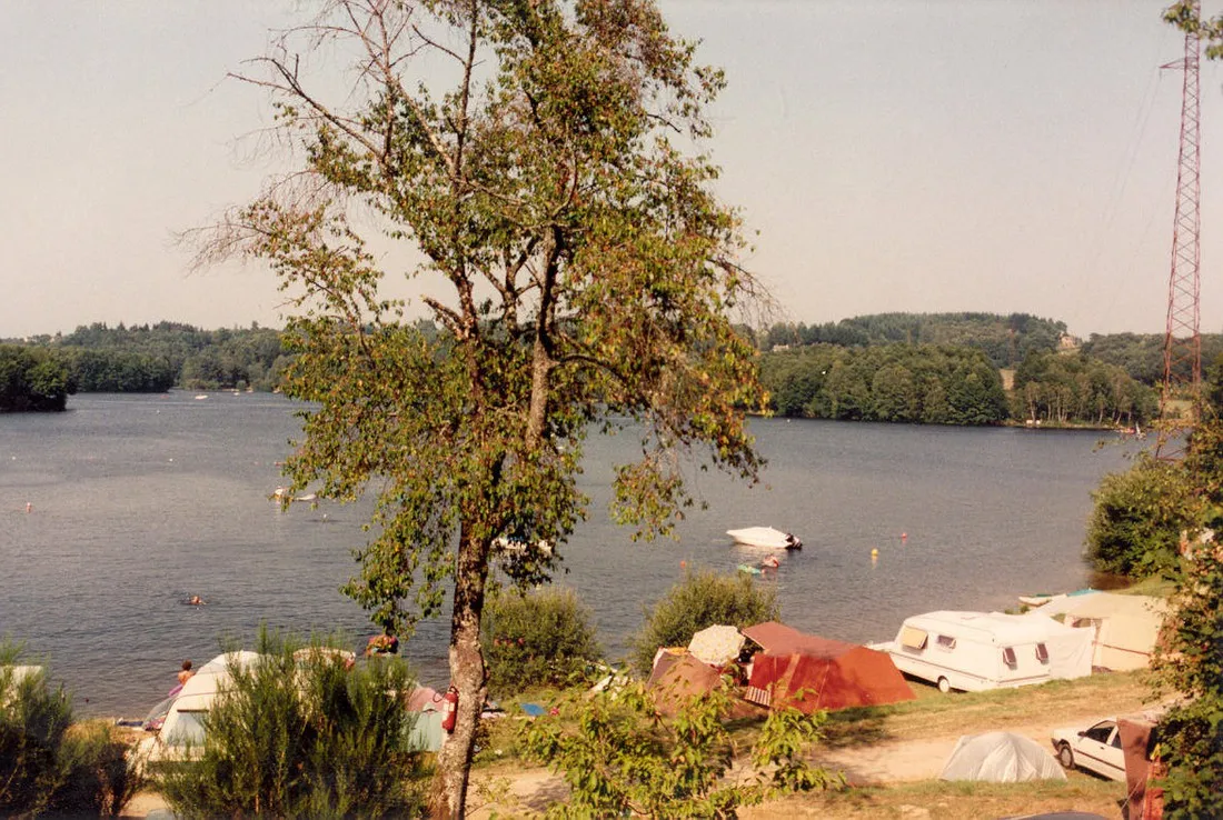 municipal-de-la-plage-neuvic-neuvic-correze-xfwdq