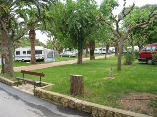 camping-la-torre-del-sol-montroig-del-camp-a5rhq