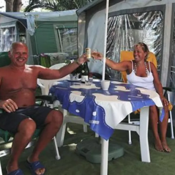camping-la-torre-del-sol-montroig-del-camp-bqtx8