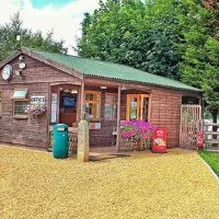 laneside-caravan-park-hope-m7sko