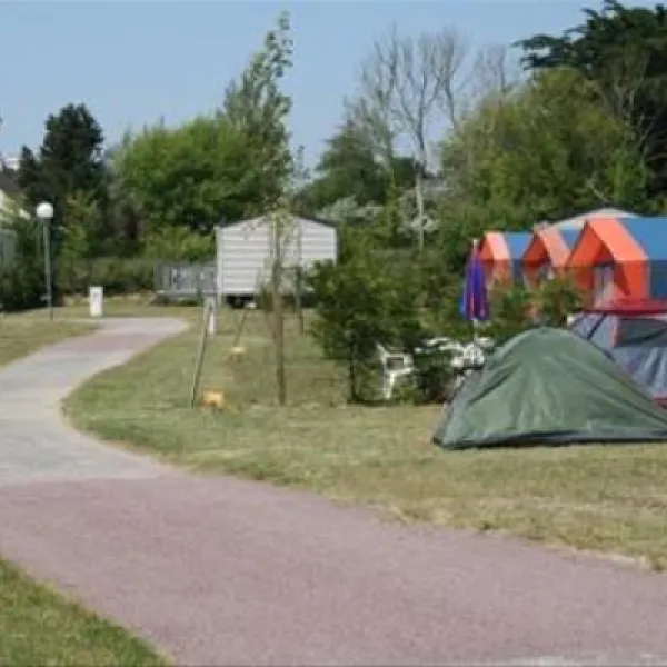 camping-flower-du-golf-saint-jean-de-la-rivire-hk8y7