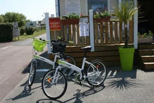 camping-flower-du-golf-saint-jean-de-la-rivire-zkuyw