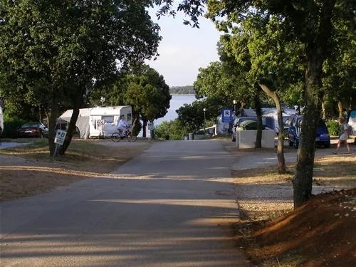 camping-zelena-laguna-porec-4d55r
