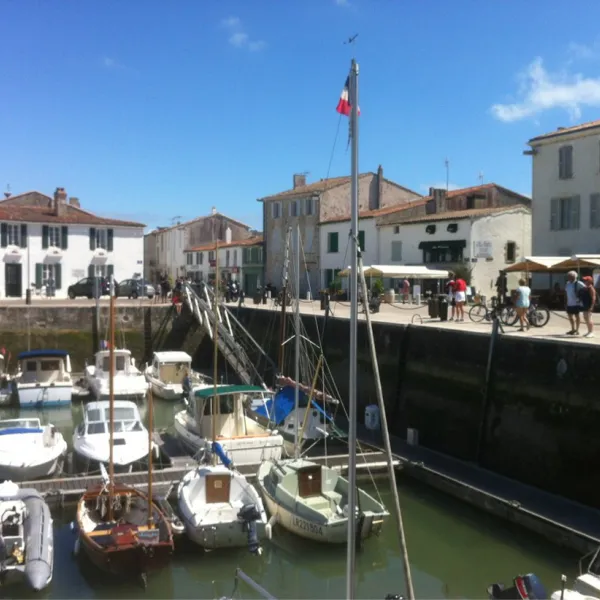 flower-camping-bel-air-la-flotte-en-r-xtkld