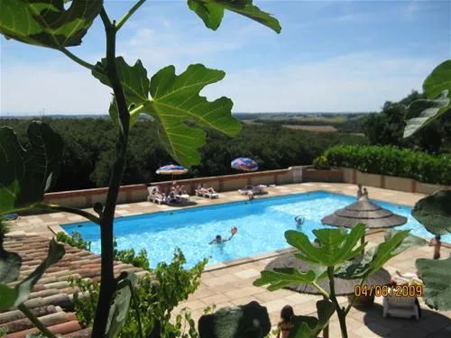 camping-domaine-saintlaurent-montferrand-wdfzz
